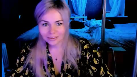 Snapshot of loraboyar chatting on 10/17/25, 02:26 Lora online show from 10/17/25, 02:26