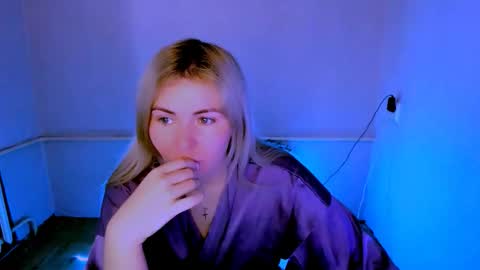 Snapshot of loraboyar chatting on 03/25/26, 03:01 Lora online show from 03/25/26, 03:01