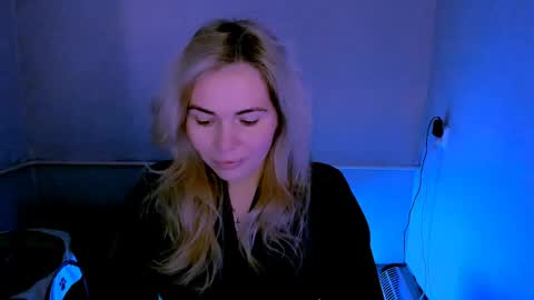 Snapshot of loraboyar chatting on 04/17/26, 02:25 Lora online show from 04/17/26, 02:25