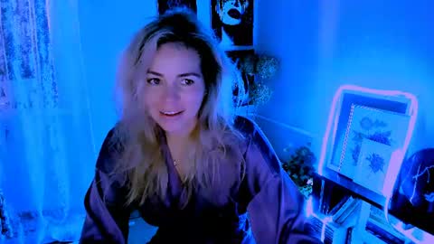 Snapshot of loraboyar chatting on 06/15/26, 02:36 Lora online show from 06/15/26, 02:36