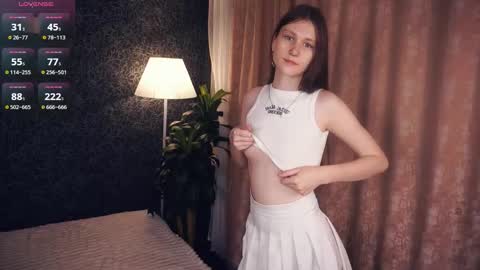 Lora online show from 09/24/25, 04:38