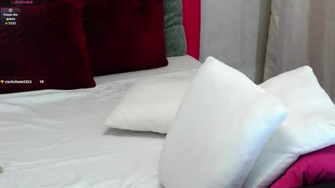 Snapshot of loradelniro1 chatting on 03/25/26, 01:28 loradelniro1 online show from 03/25/26, 01:28