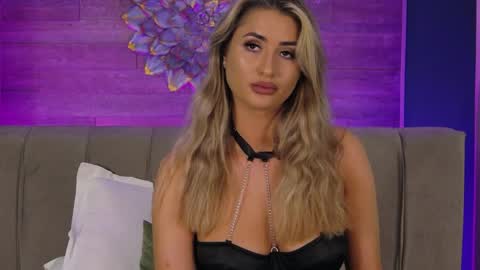 Lora online show from 04/09/26, 07:41