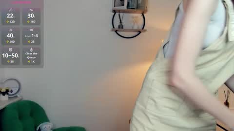 Snapshot of loradimmick chatting on 11/14/25, 12:48 Lora online show from 11/14/25, 12:48