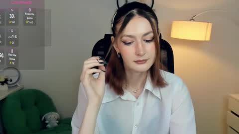 Snapshot of loradimmick chatting on 11/15/25, 11:40 Lora online show from 11/15/25, 11:40