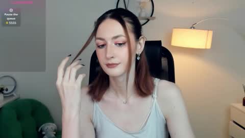 Snapshot of loradimmick chatting on 11/20/25, 10:48 Lora online show from 11/20/25, 10:48