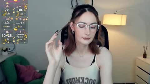 Snapshot of loradimmick chatting on 11/30/25, 10:52 Lora online show from 11/30/25, 10:52