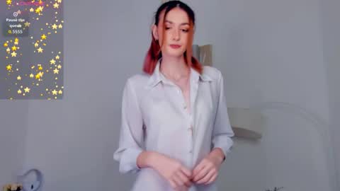 Snapshot of loradimmick chatting on 12/20/25, 10:22 Lora online show from 12/20/25, 10:22