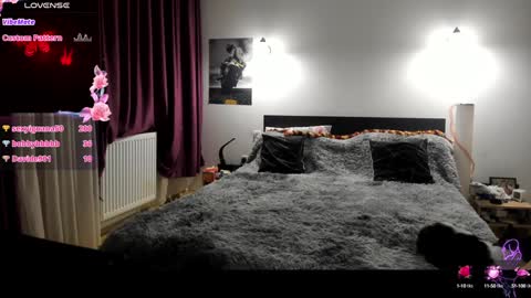 Lora online show from 12/29/24, 04:30