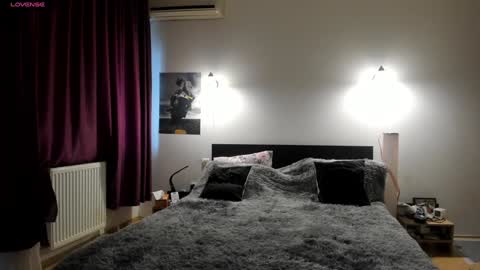 Lora online show from 12/30/24, 11:26