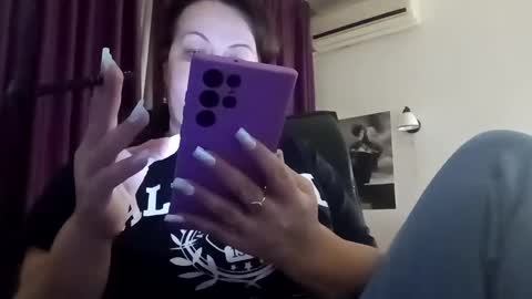 Lora online show from 01/22/25, 04:02