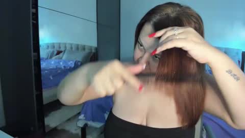 Lora online show from 10/11/25, 09:19