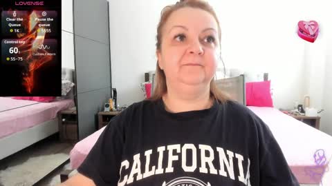 Snapshot of loraflame chatting on 06/05/26, 10:10 Lora online show from 06/05/26, 10:10