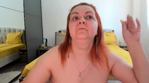 Snapshot of loraflame chatting on 06/18/26, 11:58 Lora online show from 06/18/26, 11:58