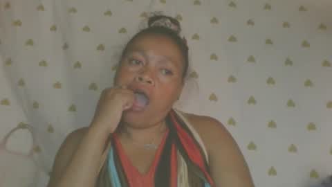 LorahVane online show from 05/08/26, 10:09
