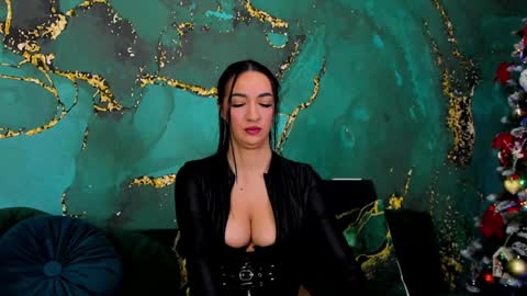 Snapshot of lorawarnner chatting on 12/07/24, 12:13 Miss online show from 12/07/24, 12:13