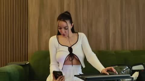 Snapshot of lorawarnner chatting on 03/02/25, 07:43 Miss online show from 03/02/25, 07:43