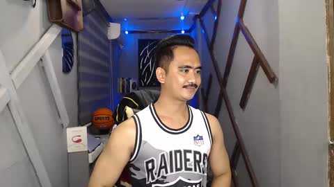 Macky online show from 02/19/25, 05:49