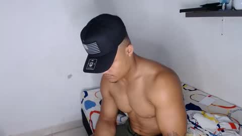 Snapshot of lordblaze_ chatting on 11/17/25, 06:03 Dominic online show from 11/17/25, 06:03