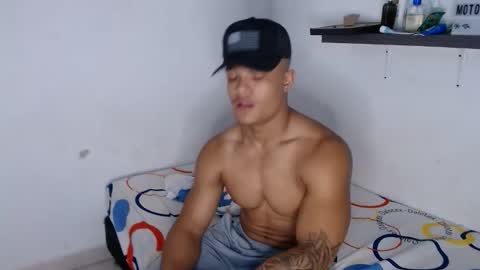 Snapshot of lordblaze_ chatting on 12/01/25, 09:53 Dominic online show from 12/01/25, 09:53