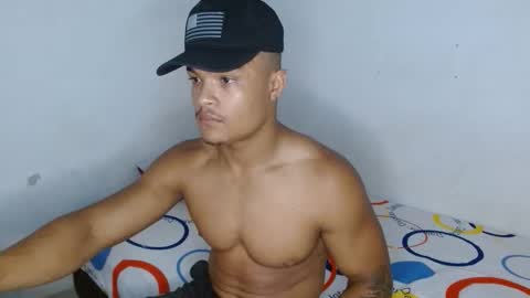 Snapshot of lordblaze_ chatting on 12/19/25, 05:25 Dominic online show from 12/19/25, 05:25