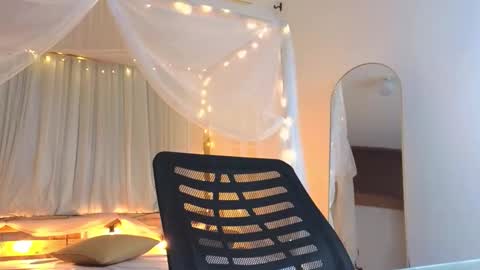 Snapshot of loreaniss chatting on 10/06/25, 11:13 loreanis online show from 10/06/25, 11:13