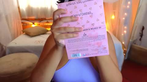 Snapshot of loreaniss chatting on 10/21/25, 07:47 loreanis online show from 10/21/25, 07:47