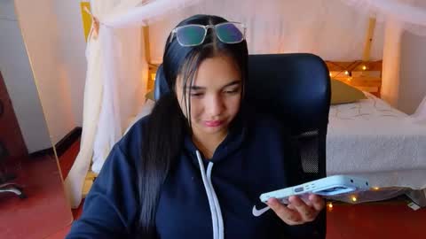Snapshot of loreaniss chatting on 03/16/26, 06:06 loreanis online show from 03/16/26, 06:06