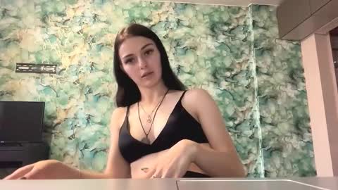 Olivia online show from 09/09/25, 12:15