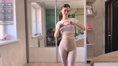 Olivia online show from 10/24/25, 05:15