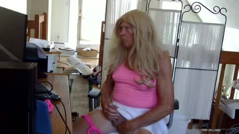 Snapshot of lorelea chatting on 07/02/26, 12:00 lorelea online show from 07/02/26, 12:00