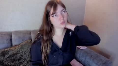 Snapshot of loren_jacksoon chatting on 08/01/26, 07:35 Loren online show from 08/01/26, 07:35