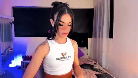 Snapshot of lorena_capelli_ chatting on 02/01/25, 06:10 lesly lorena online show from 02/01/25, 06:10