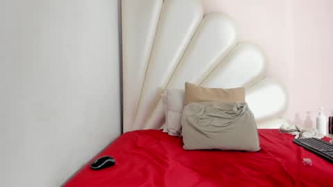 Lorena online show from 01/30/25, 04:34