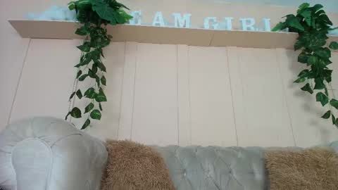 lorena_rubio online show from 10/18/25, 12:06