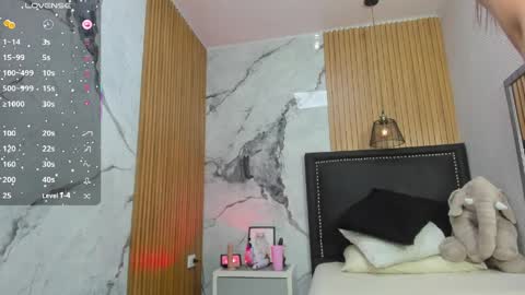 Snapshot of lorenadavies chatting on 04/01/26, 01:41 lorenadavies online show from 04/01/26, 01:41