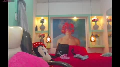 Snapshot of lorenapinto_ chatting on 04/18/26, 04:05 lore online show from 04/18/26, 04:05