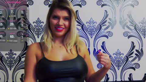 lorenaryan online show from 02/04/25, 03:47