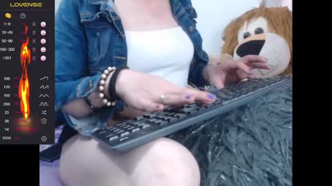 lorenitha online show from 02/17/25, 01:53