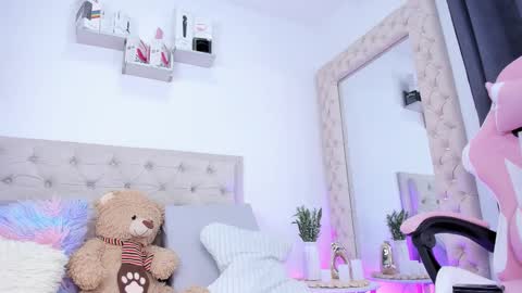 Snapshot of lorennahernandez chatting on 03/16/26, 11:36 Lorena online show from 03/16/26, 11:36