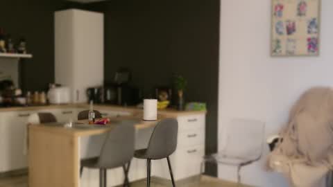 Snapshot of lorennameliyy chatting on 09/25/25, 07:06 Amelia online show from 09/25/25, 07:06