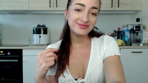 Snapshot of lorenneinspiring chatting on 09/13/25, 08:03 LorenneInspiring online show from 09/13/25, 08:03