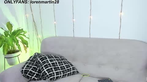 L O R E N online show from 01/14/26, 01:55