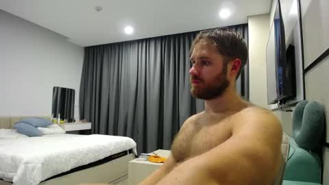 Snapshot of lorenzolux chatting on 04/16/26, 03:57 Lorenz online show from 04/16/26, 03:57