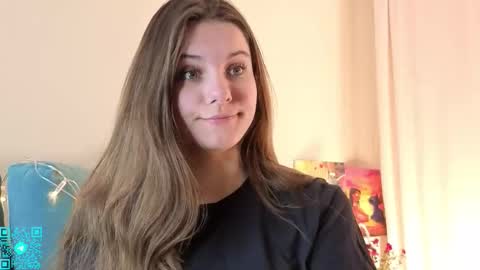 Chloe for Fan BlackHole online show from 11/16/25, 05:40