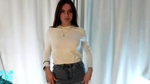 Snapshot of lorettadunnelli chatting on 03/26/26, 05:18 Chloe for Fan BlackHole online show from 03/26/26, 05:18