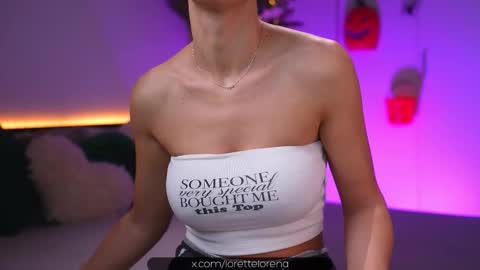 Snapshot of lorettelorenaa chatting on 10/27/25, 06:06 LoretteLorena online show from 10/27/25, 06:06