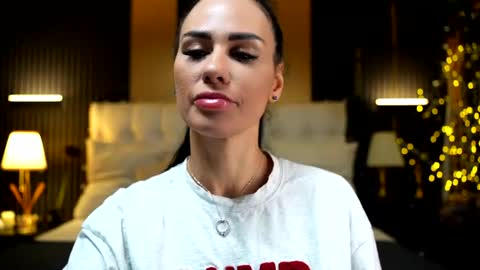 LoretteLorena online show from 07/11/26, 04:15