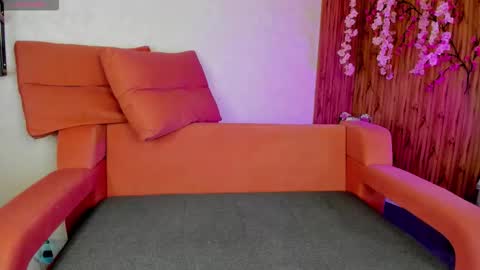 Snapshot of lori_blossom chatting on 02/25/26, 09:19 LORI online show from 02/25/26, 09:19