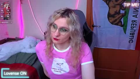 Snapshot of lori_myaf chatting on 02/17/26, 01:29 Lori ----------------------------------- online show from 02/17/26, 01:29